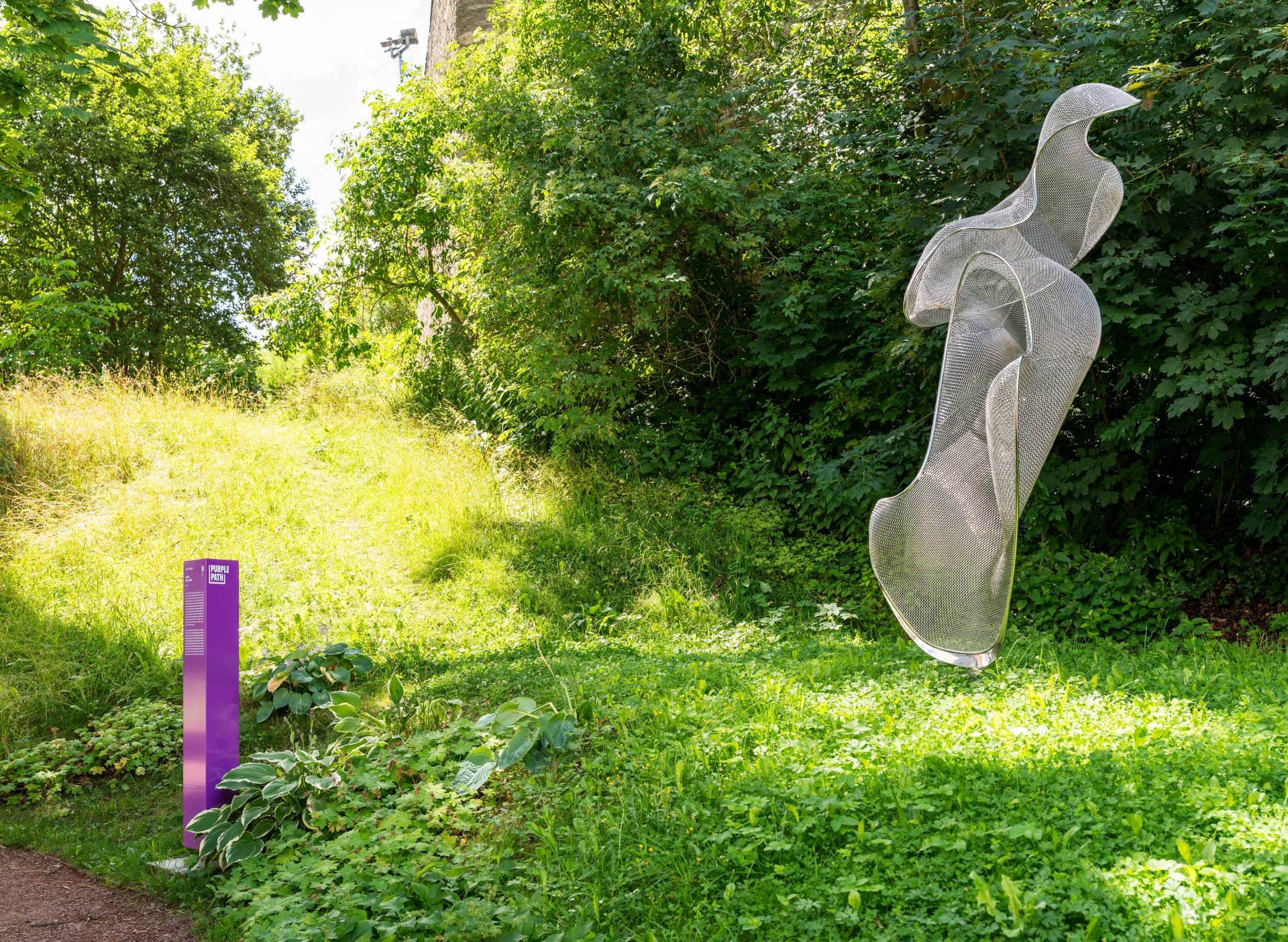 ausstellungen_purple_path_stele_03.jpg